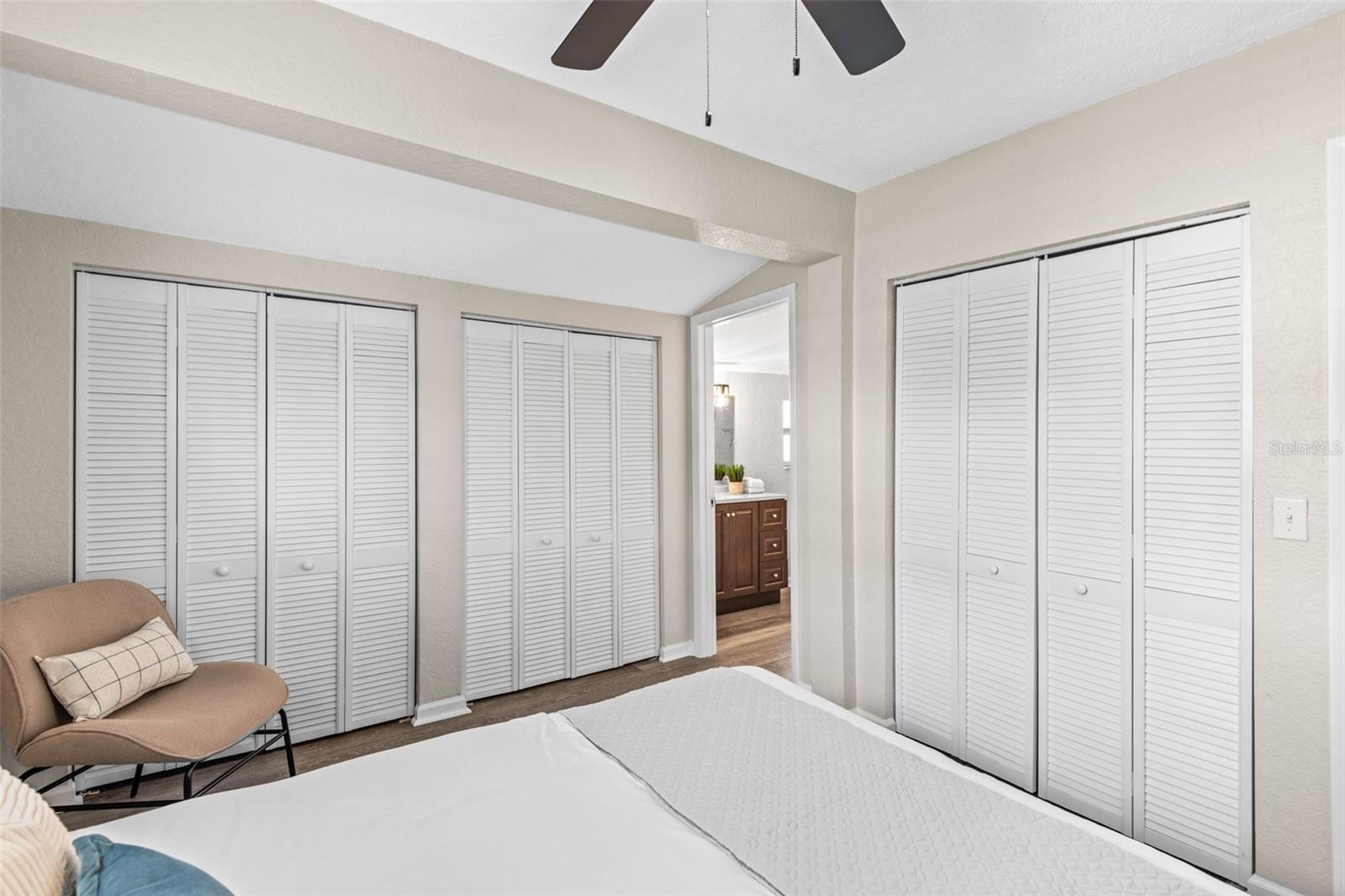 Image 18 of 30 For 132 Dartmouth Avenue W