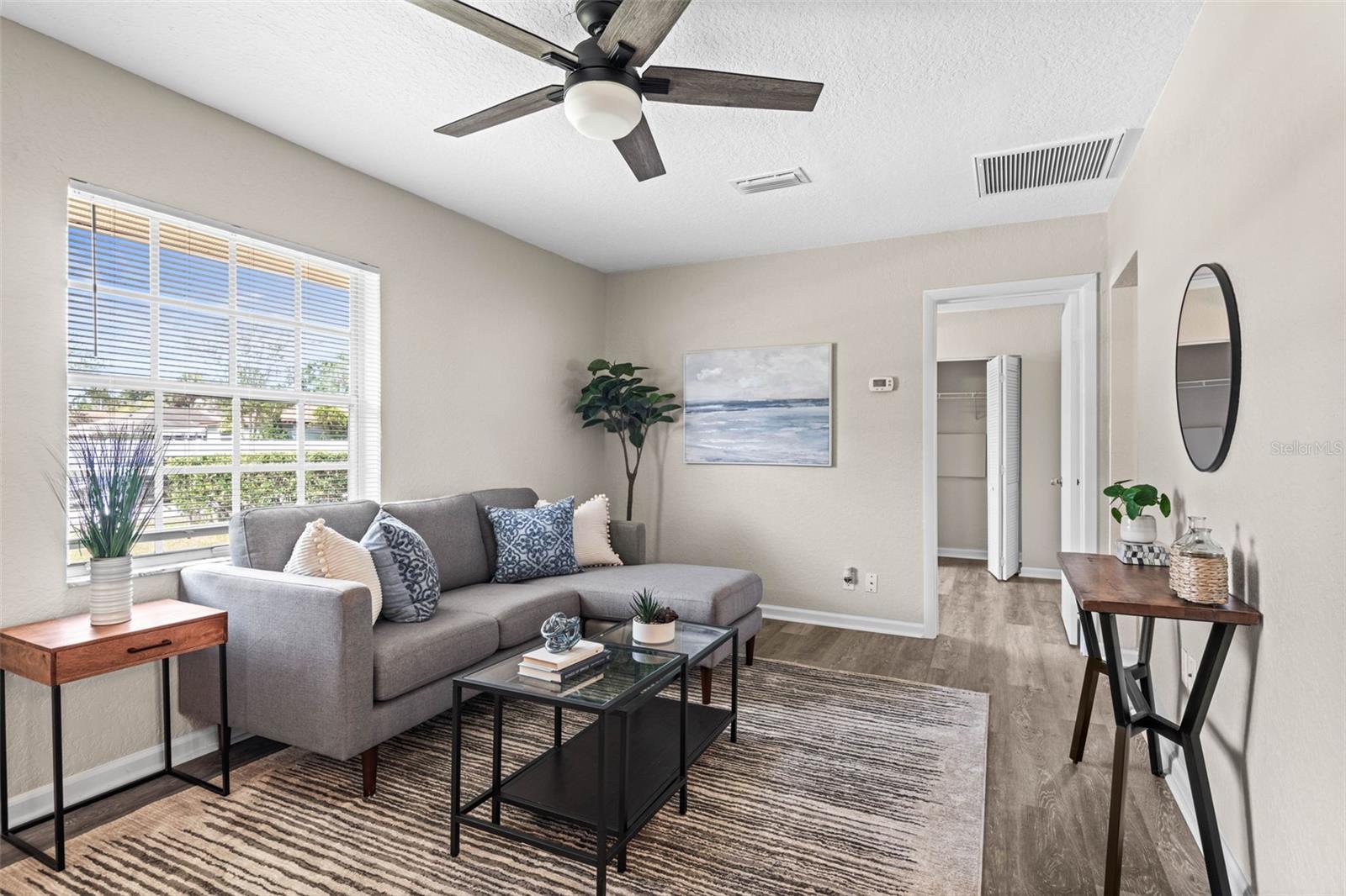 Image 3 of 30 For 132 Dartmouth Avenue W