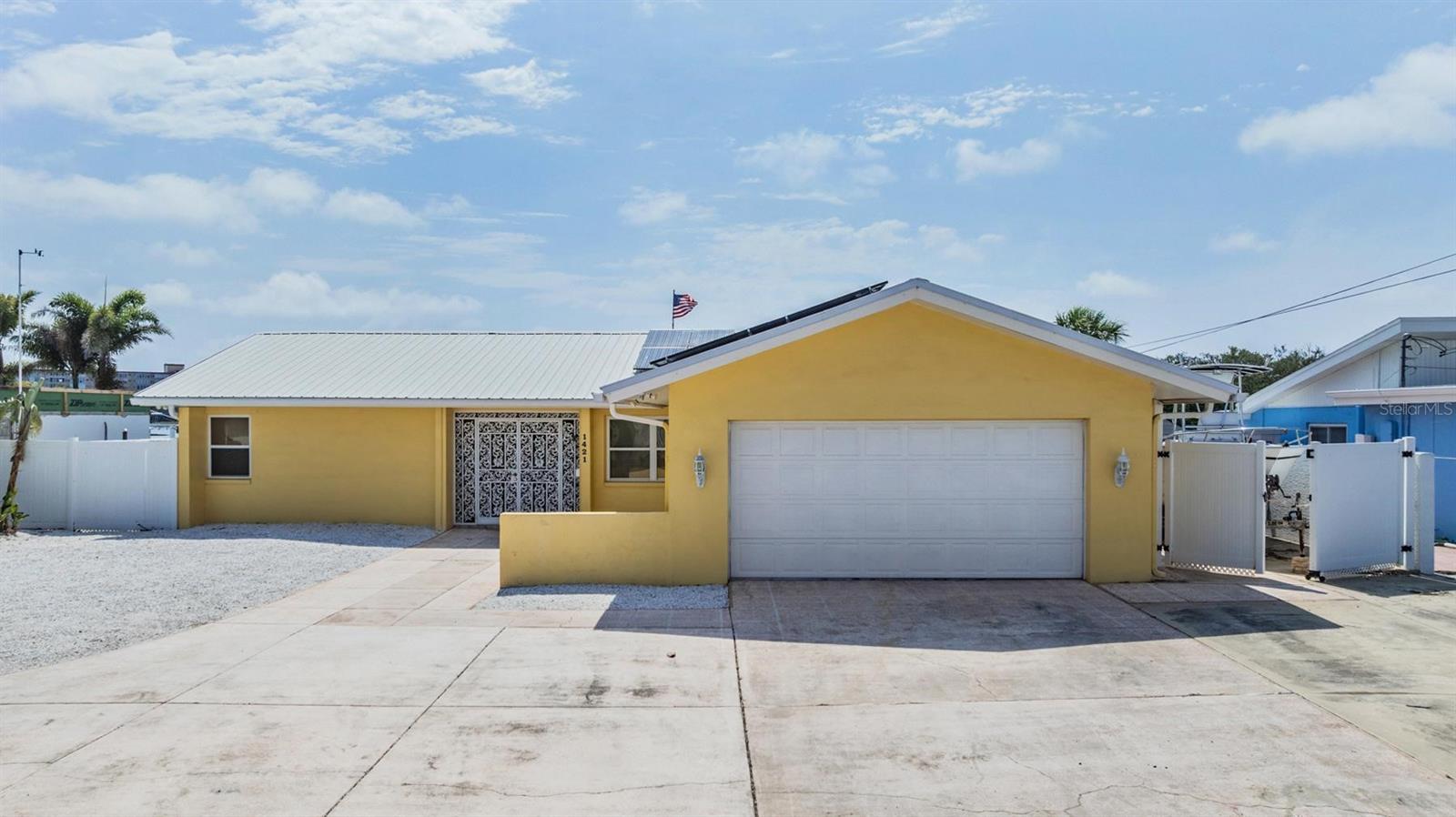 Listing photo id 0 for 1421 Sea Gull Drive S