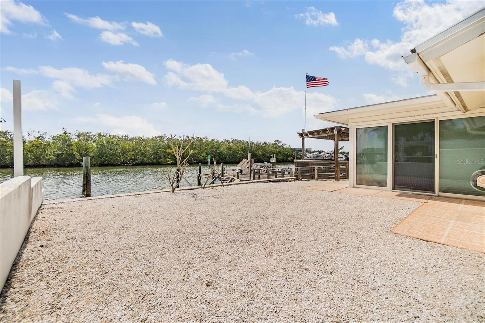 Listing photo id 31 for 1421 Sea Gull Drive S