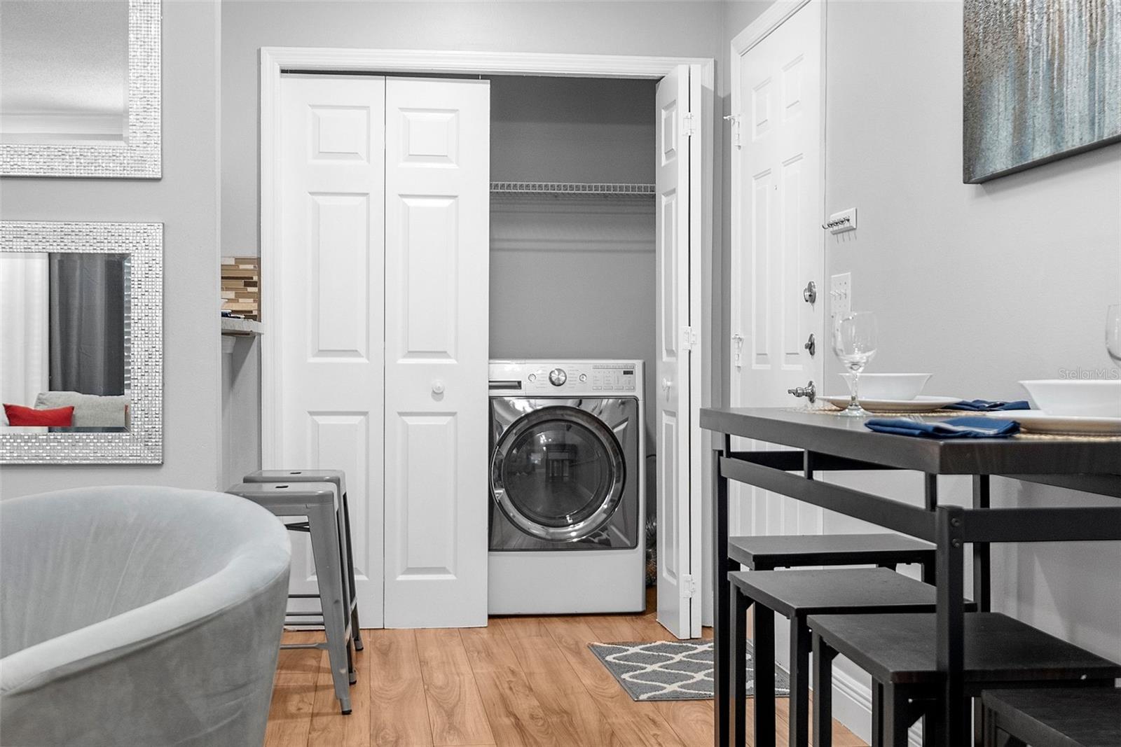 Listing photo id 11 for 11901 4th Street N 8207