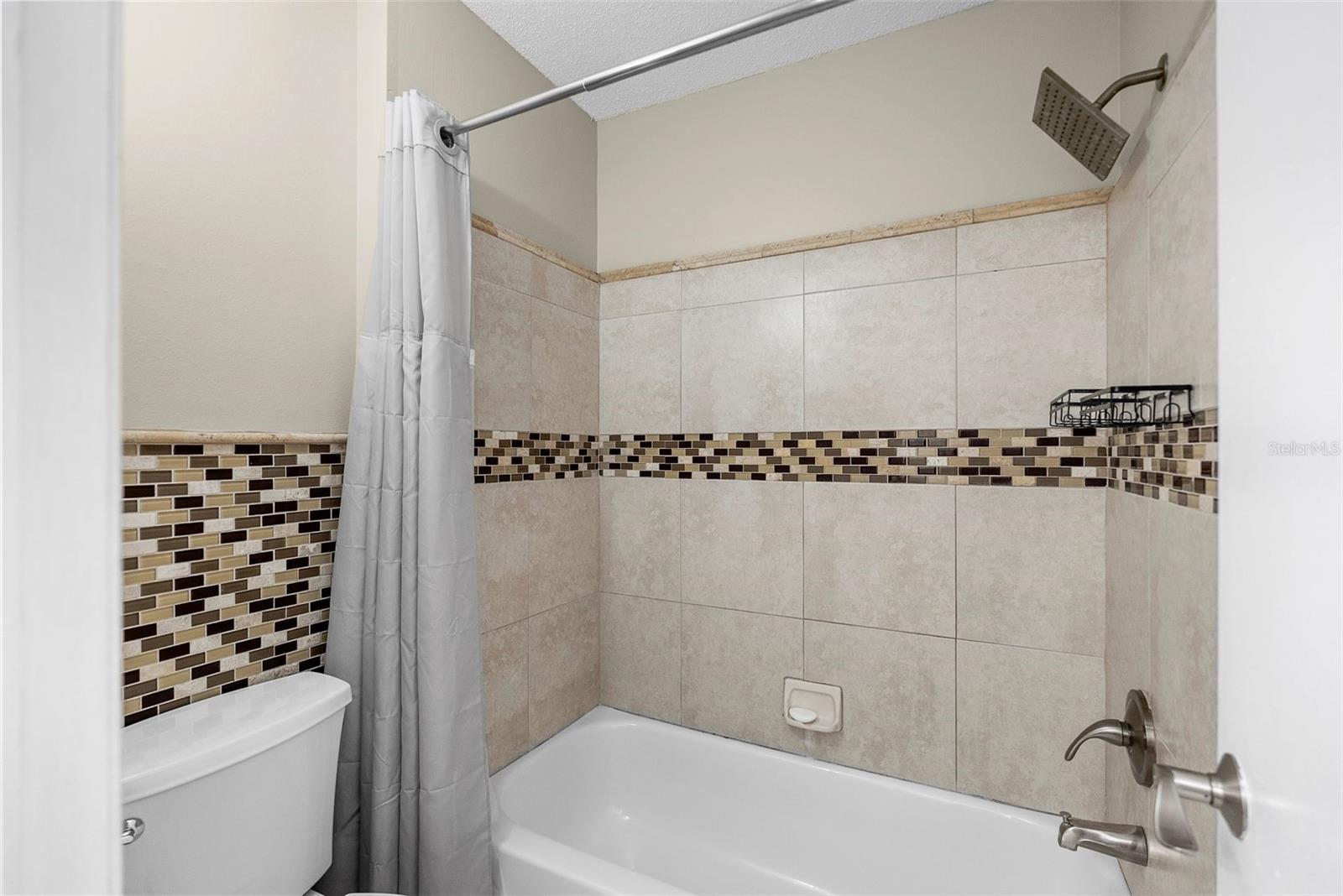 Listing photo id 14 for 11901 4th Street N 8207