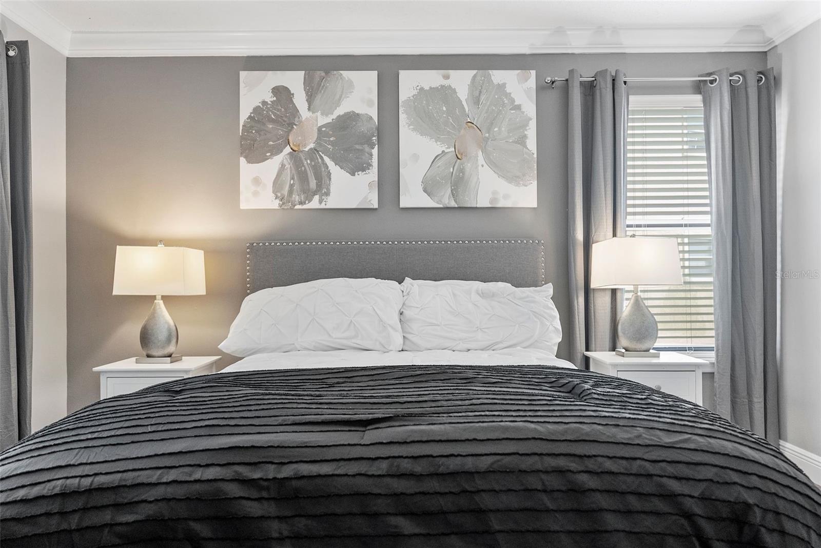 Listing photo id 16 for 11901 4th Street N 8207