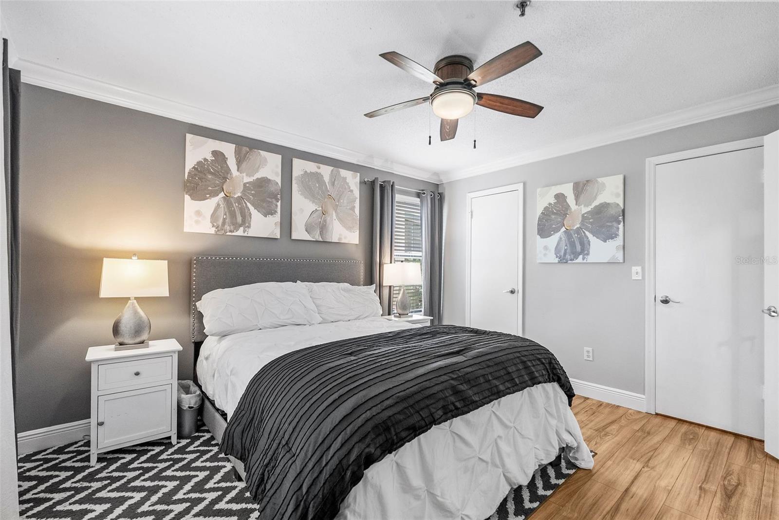 Listing photo id 17 for 11901 4th Street N 8207