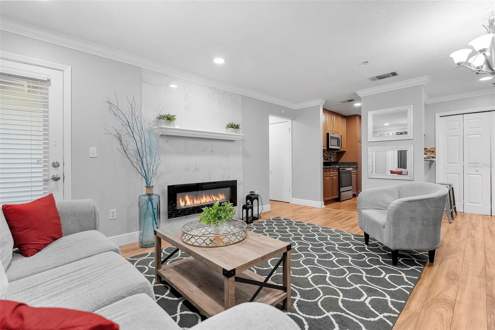Listing photo id 6 for 11901 4th Street N 8207