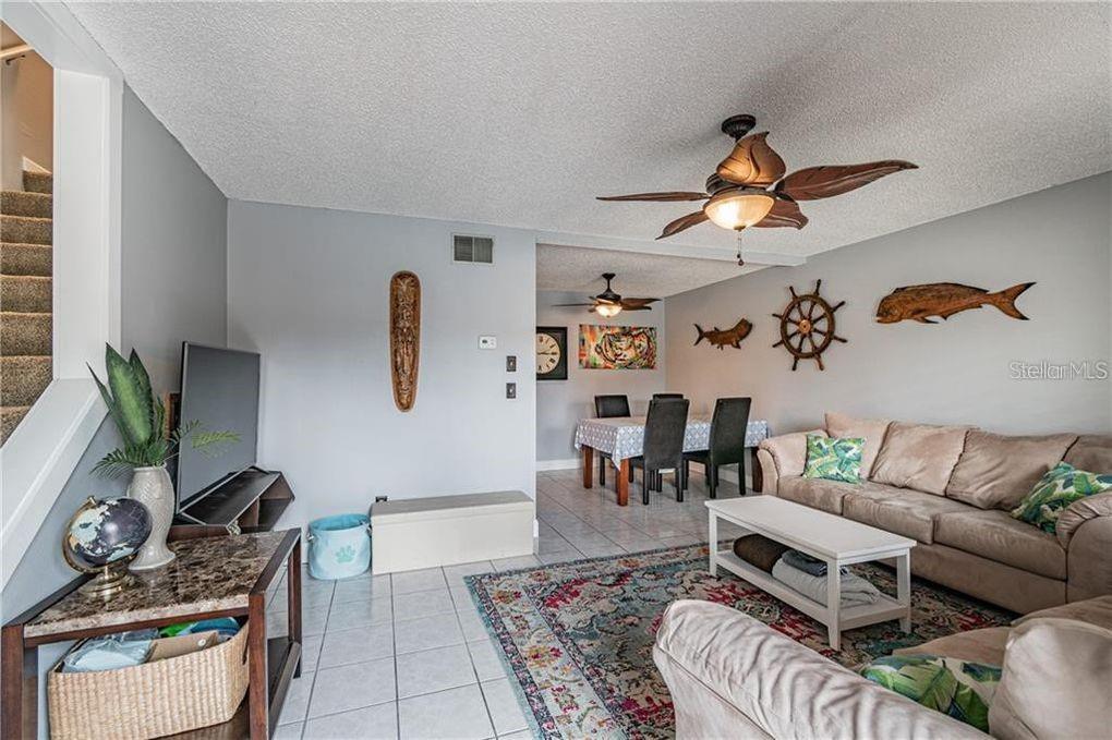 Image 3 of 22 For 1812 Bough Avenue C