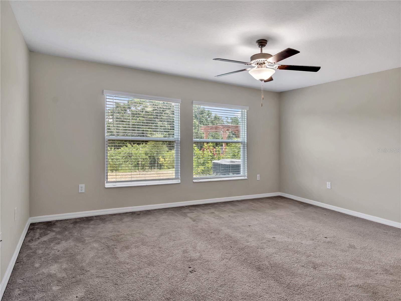 Image 14 of 33 For 16514 Delia Street