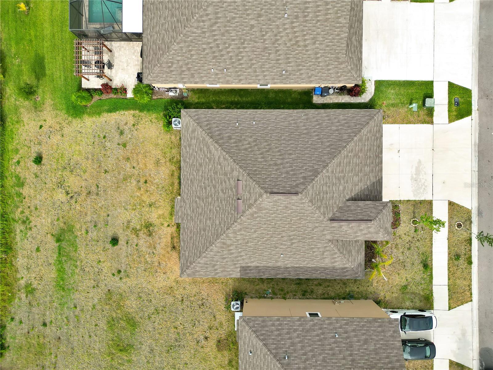 Image 31 of 33 For 16514 Delia Street