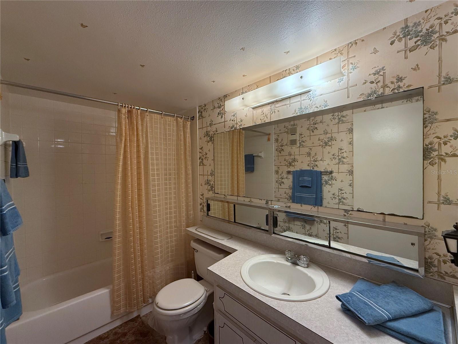 Image 20 of 27 For 7910 Sun Island Drive S 404