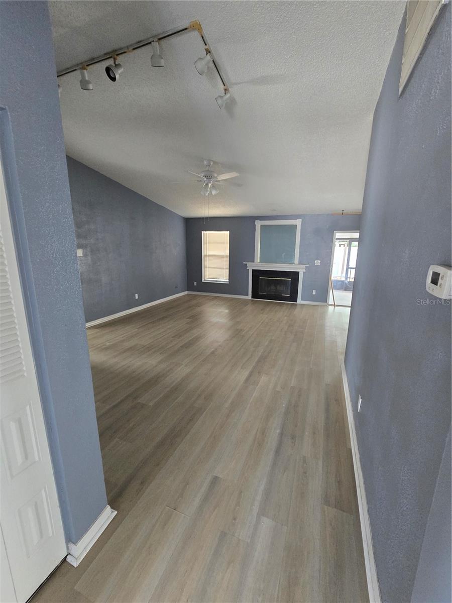 Image 3 of 10 For 12825 Tallowood Drive