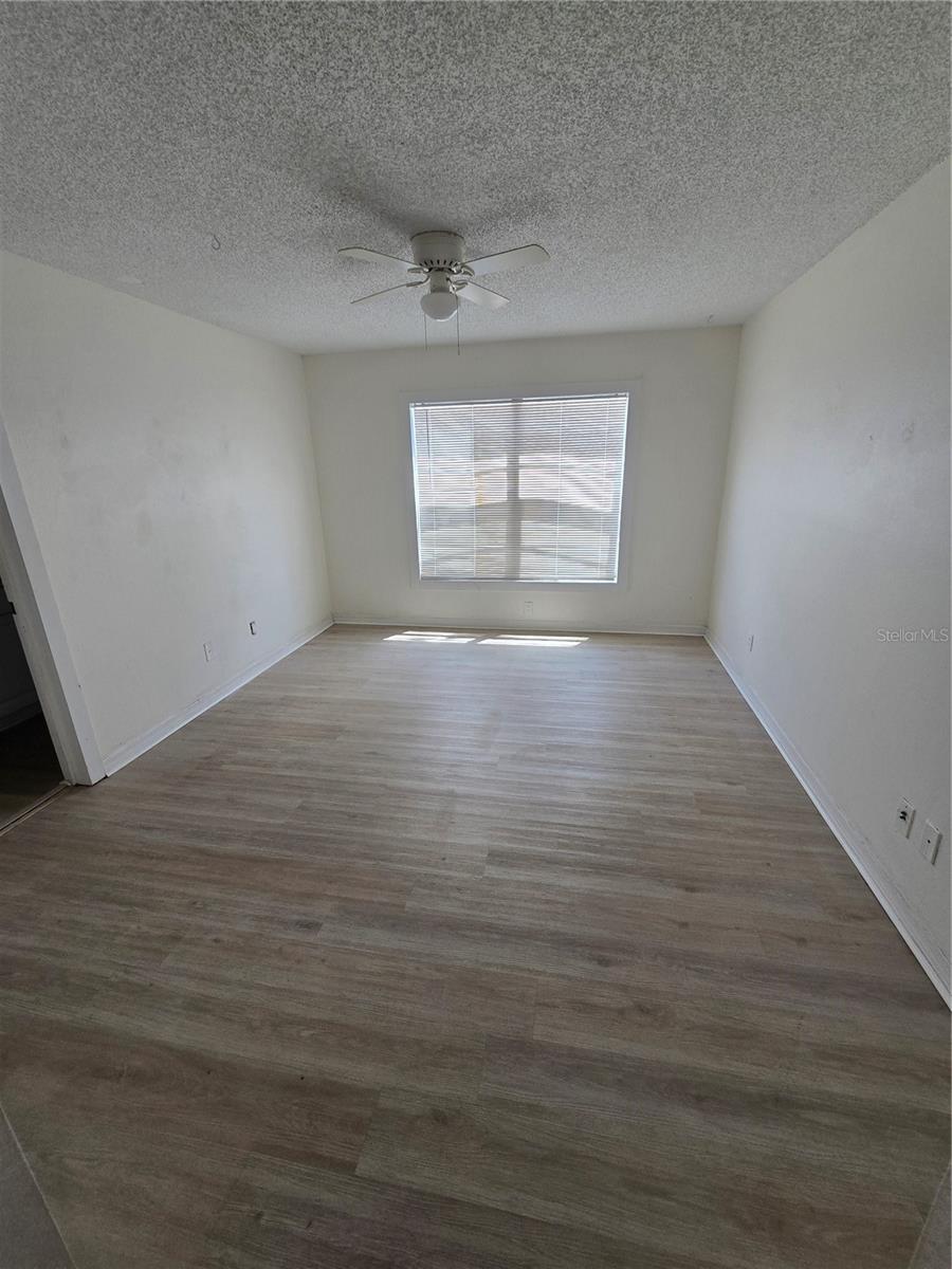 Image 5 of 10 For 12825 Tallowood Drive