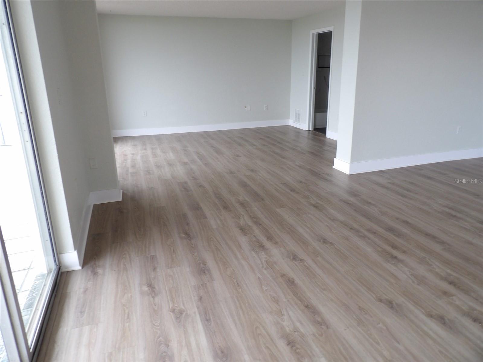 Image 11 of 25 For 2699 Seville Boulevard 802
