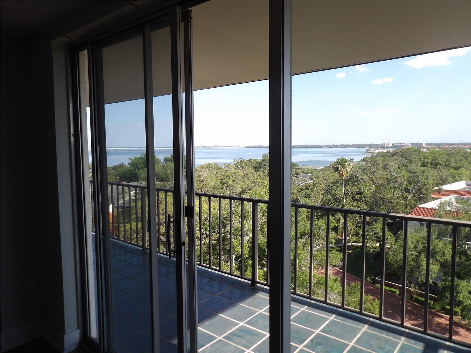 Image 2 of 25 For 2699 Seville Boulevard 802
