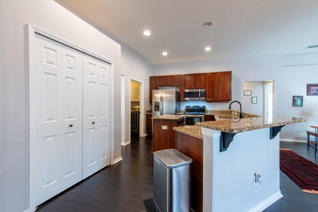 Image 10 of 69 For 1521 Avondale Ridge Drive