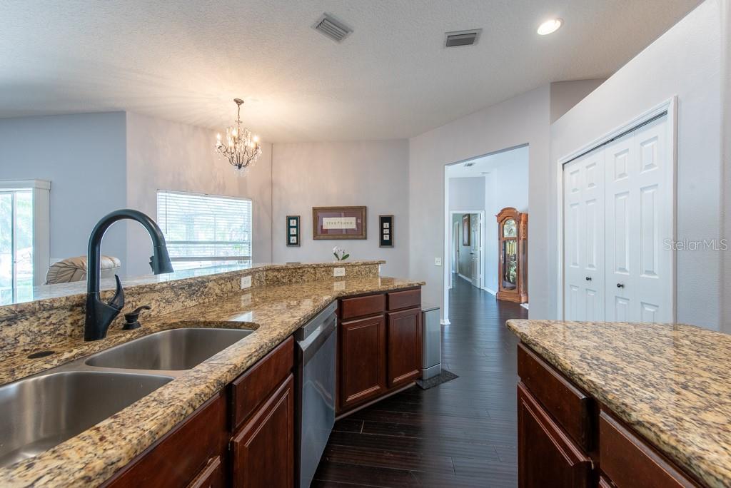 Image 13 of 69 For 1521 Avondale Ridge Drive