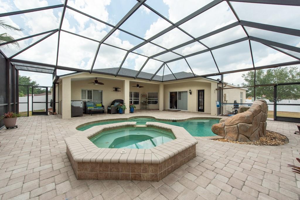 Image 3 of 69 For 1521 Avondale Ridge Drive