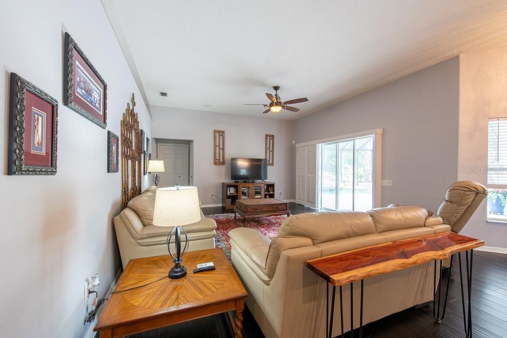 Image 6 of 69 For 1521 Avondale Ridge Drive