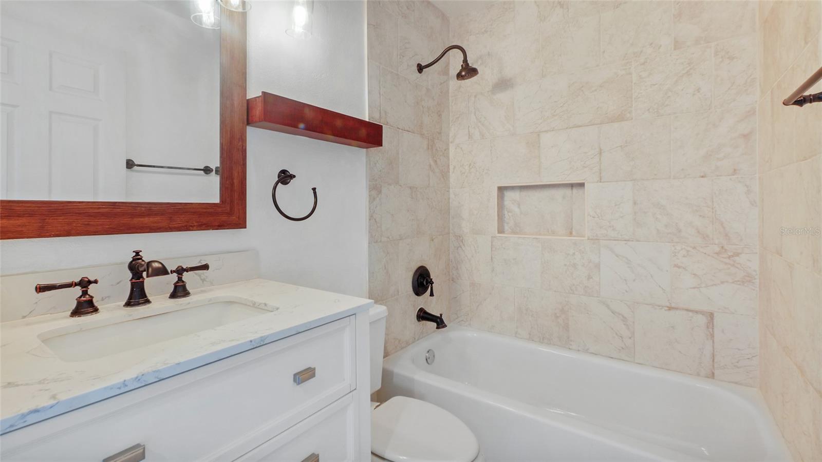 Listing photo id 17 for 9050 Lake Place Lane