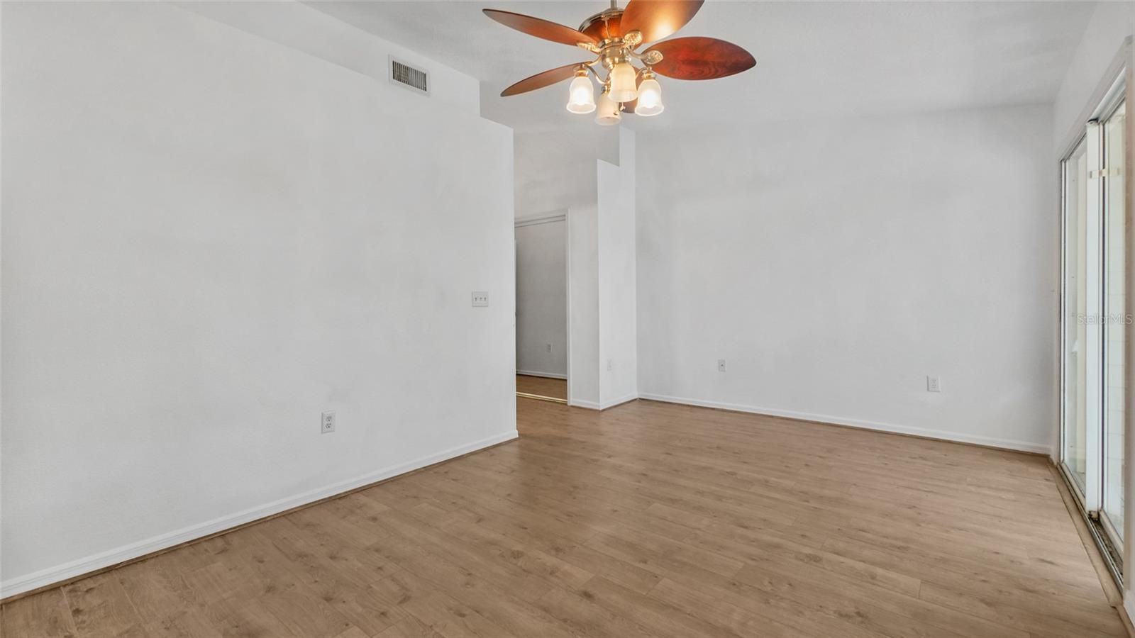 Listing photo id 22 for 9050 Lake Place Lane