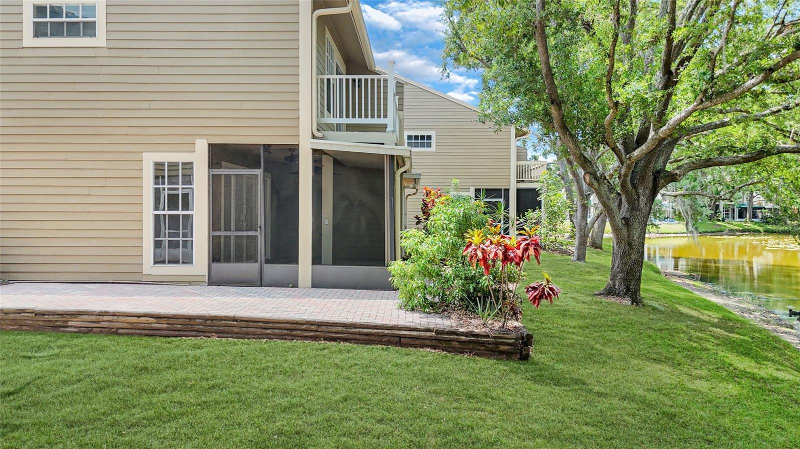 Listing photo id 29 for 9050 Lake Place Lane