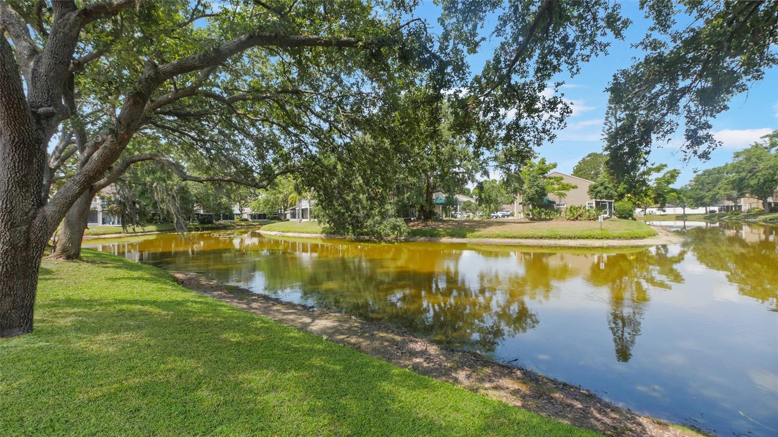Listing photo id 32 for 9050 Lake Place Lane