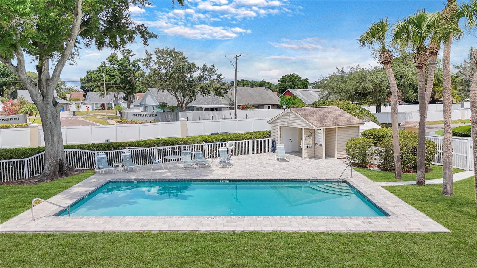 Listing photo id 37 for 9050 Lake Place Lane