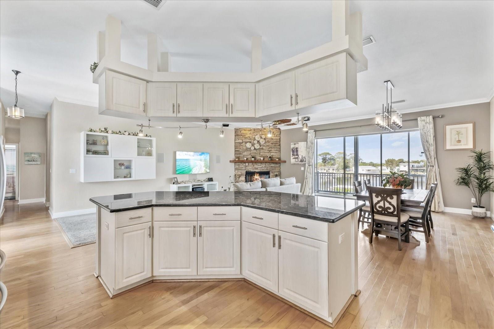 Image 19 of 52 For 6805 Arroyo Drive