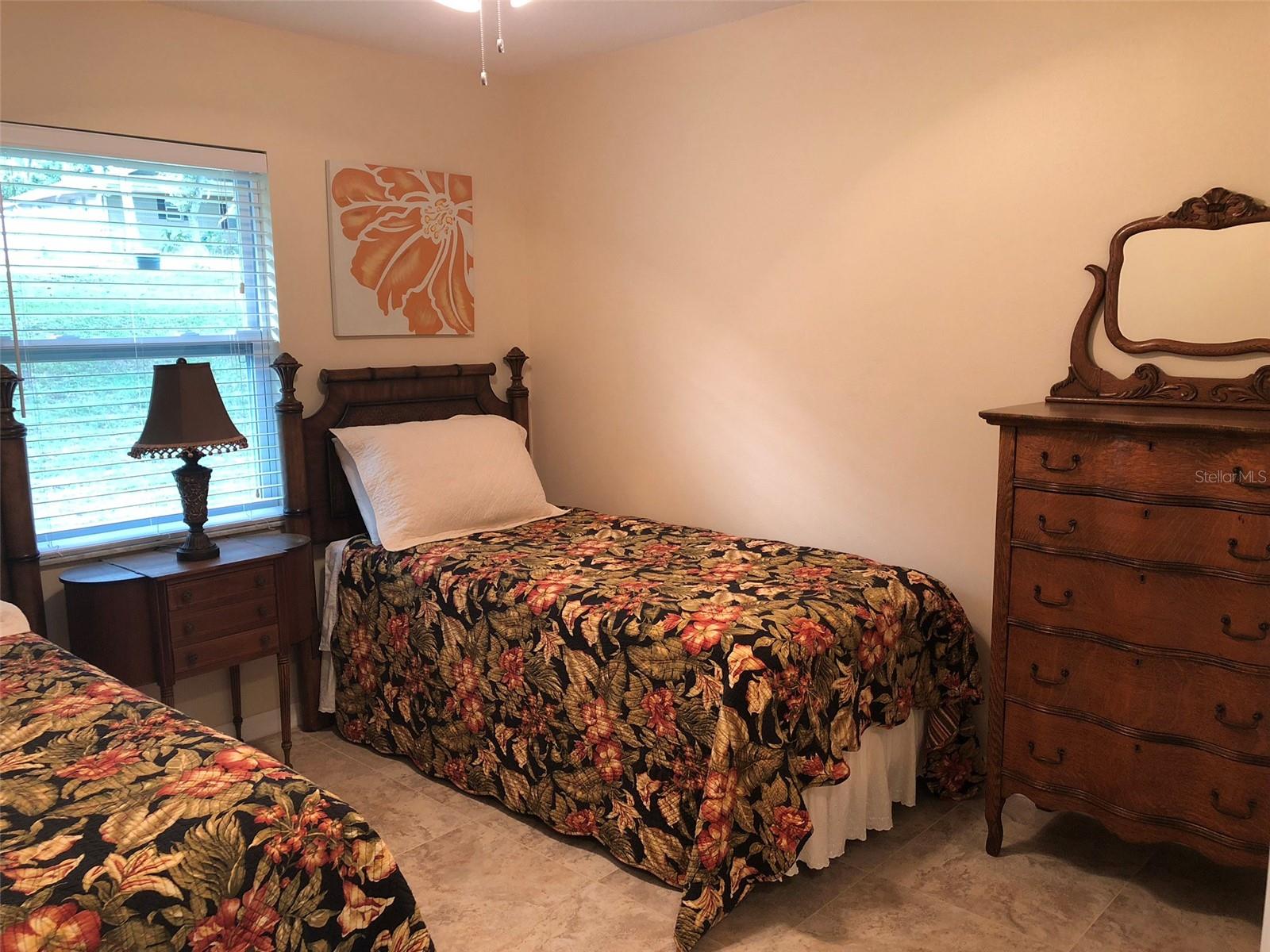 Image 4 of 6 For 1009 Sumner Boulevard B