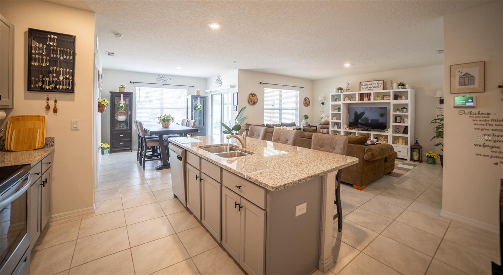 Image 9 of 24 For 3017 Country Club Circle