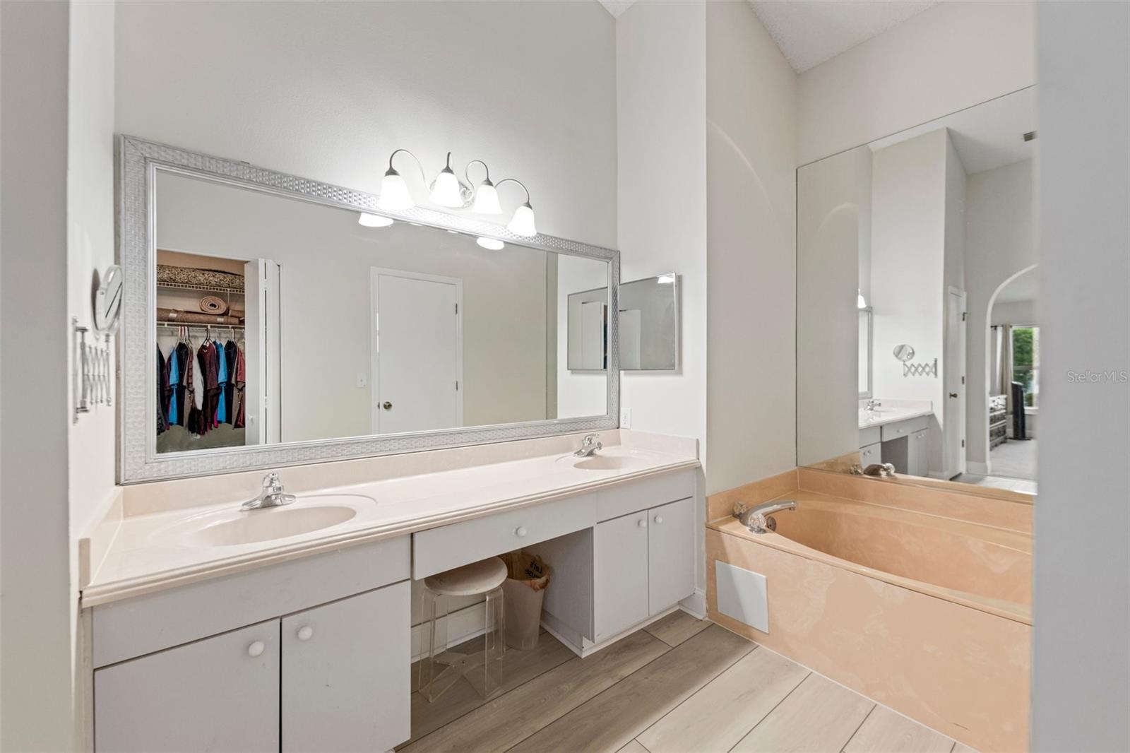 Image 27 of 36 For 2015 Del Webb Boulevard