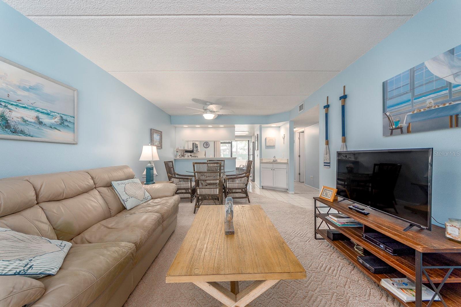 Image 5 of 34 For 105 Woodlake Wynde