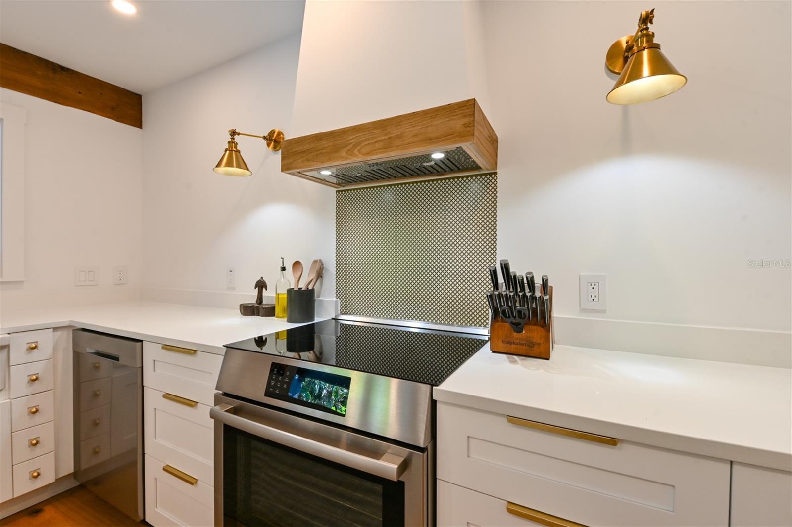 Listing photo id 10 for 13916 Wellesford Way