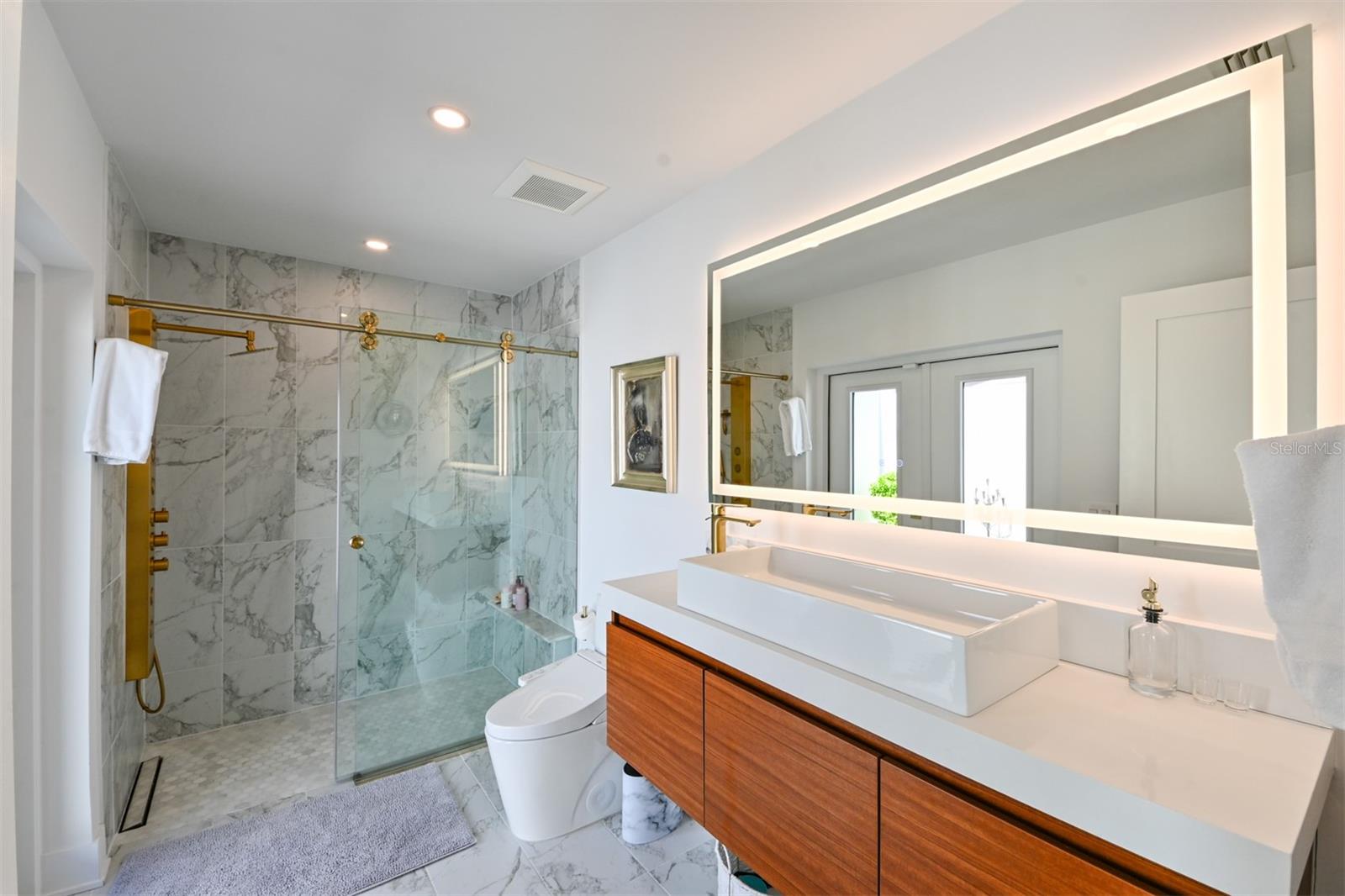 Listing photo id 21 for 13916 Wellesford Way
