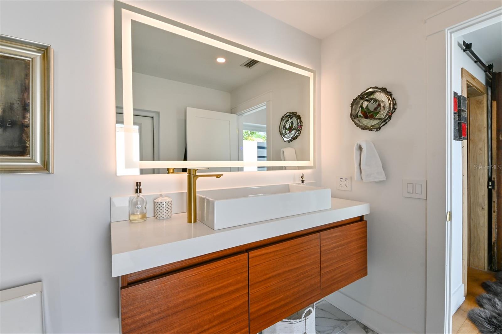 Listing photo id 24 for 13916 Wellesford Way