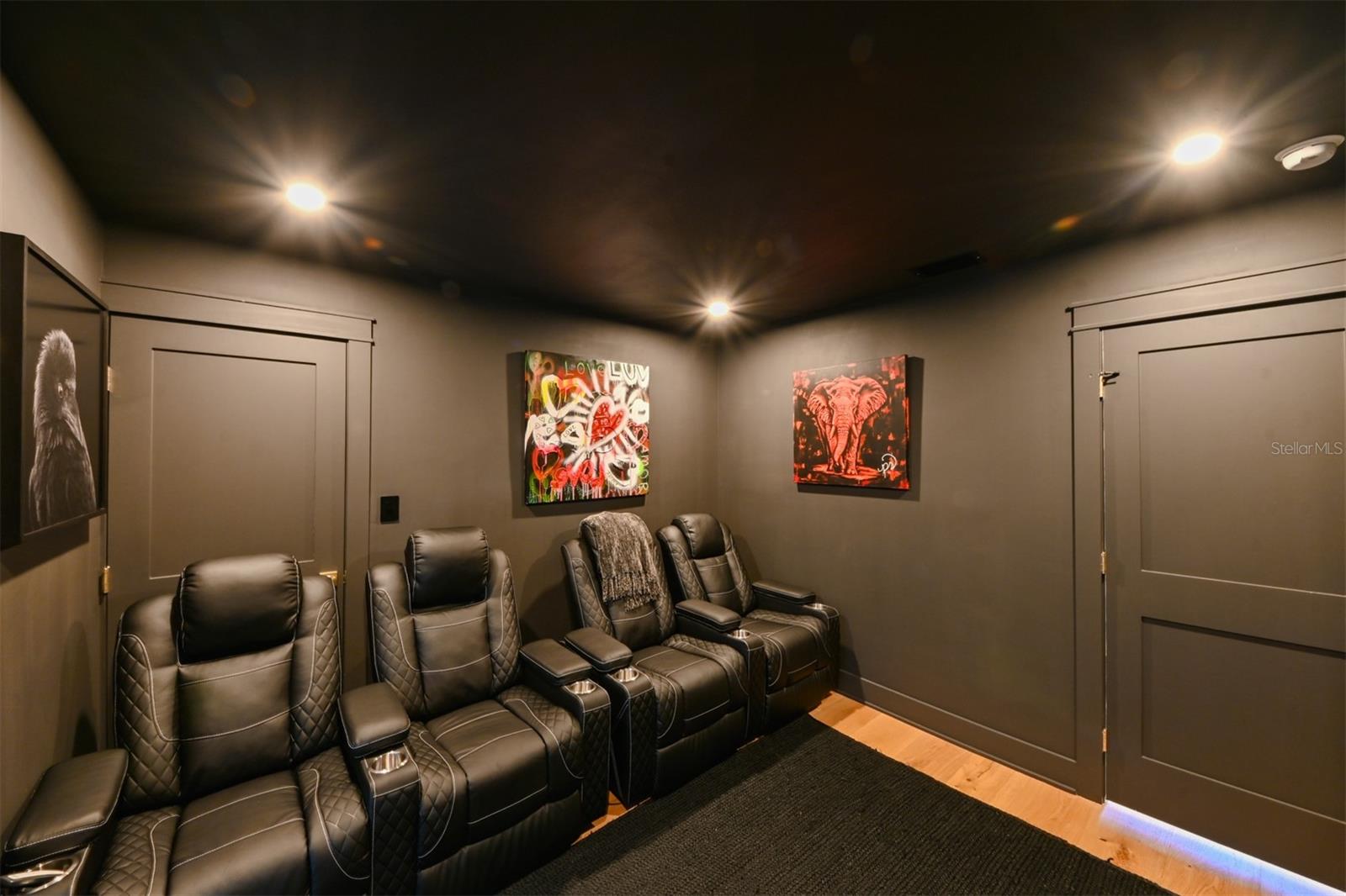 Listing photo id 25 for 13916 Wellesford Way