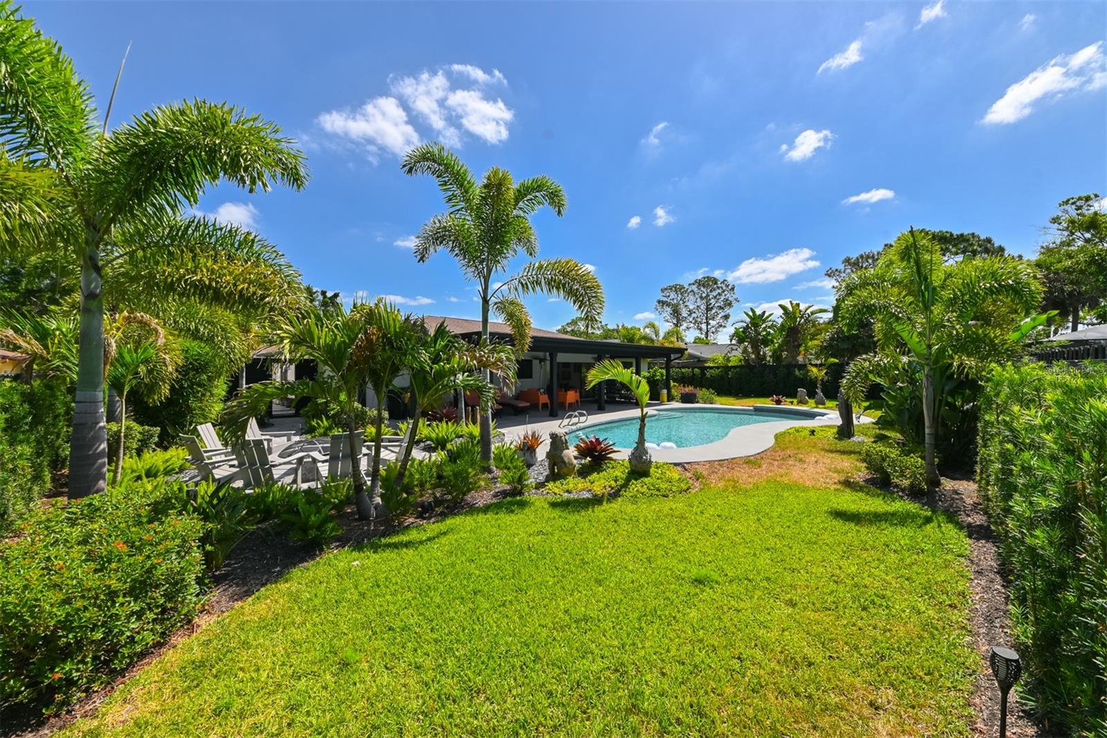 Listing photo id 42 for 13916 Wellesford Way