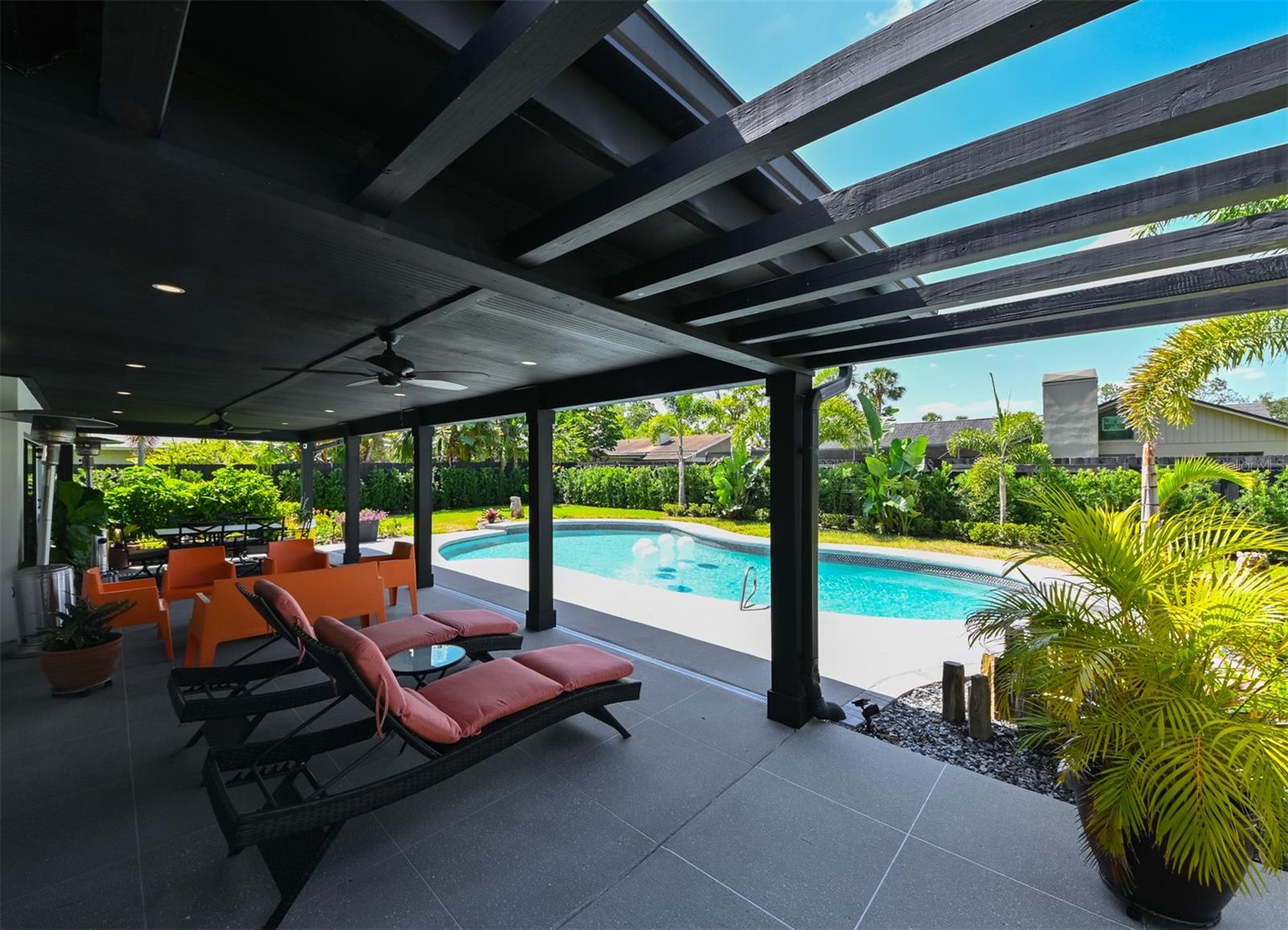 Listing photo id 45 for 13916 Wellesford Way