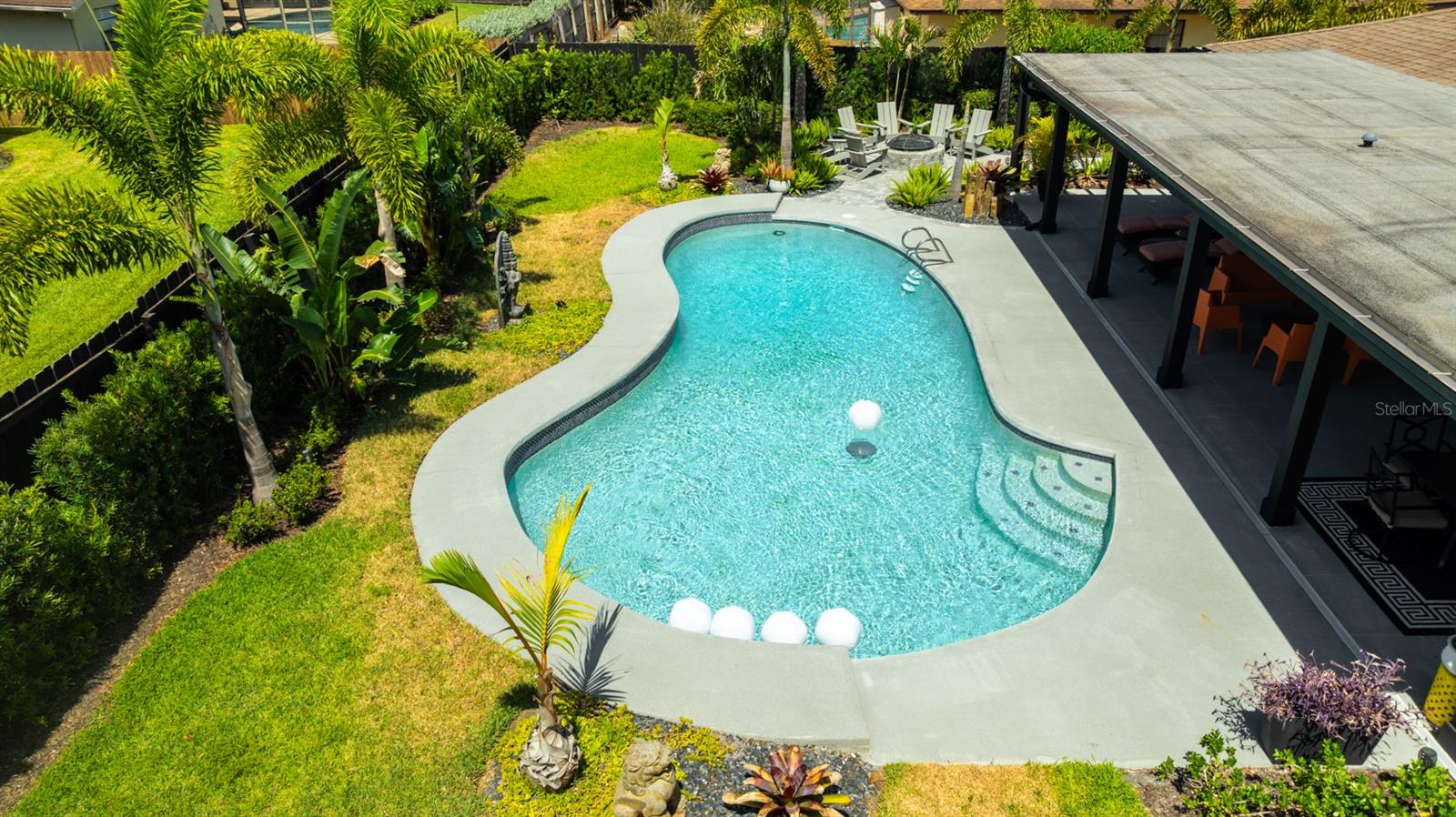 Listing photo id 52 for 13916 Wellesford Way