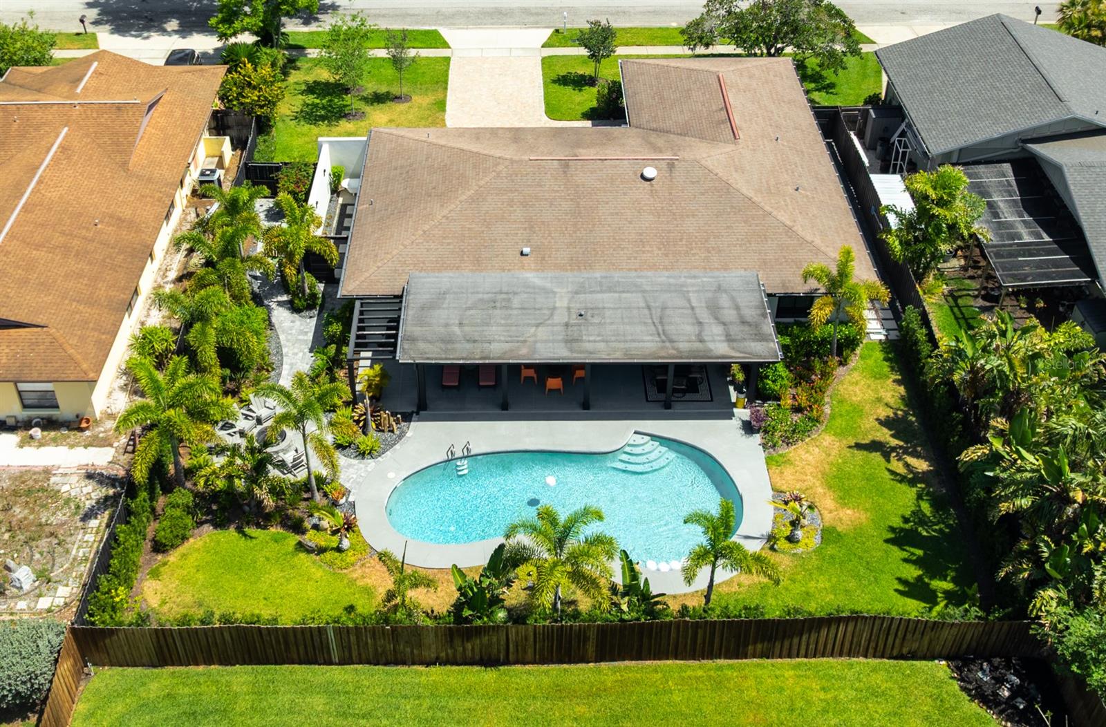 Listing photo id 55 for 13916 Wellesford Way