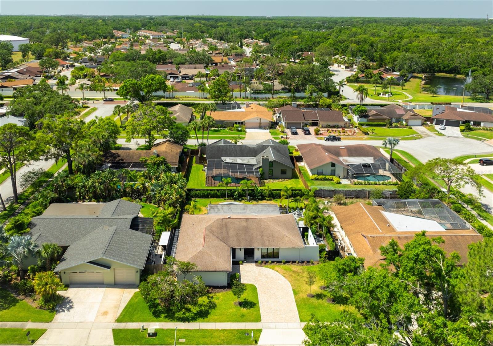 Listing photo id 66 for 13916 Wellesford Way