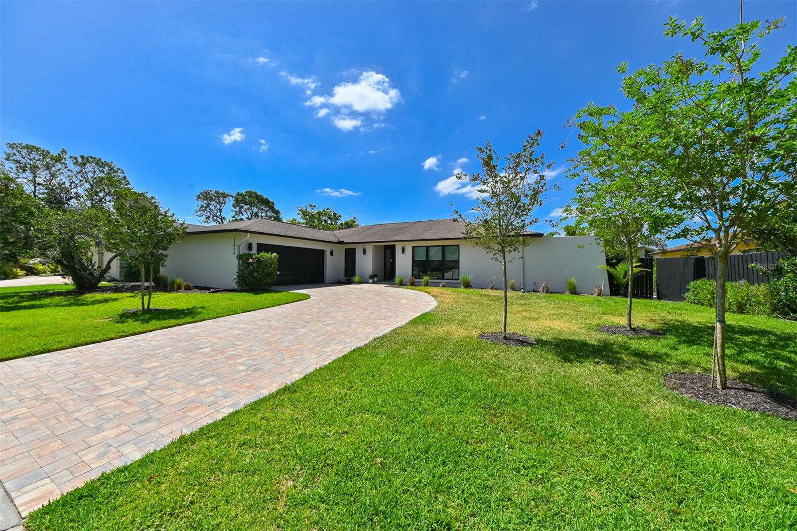 Listing photo id 68 for 13916 Wellesford Way