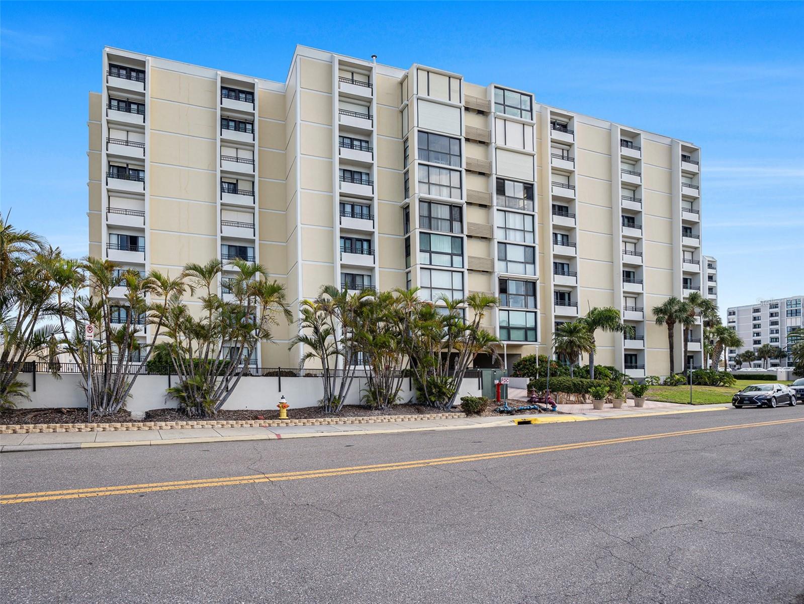 Image 2 of 29 For 830 Gulfview Boulevard 102