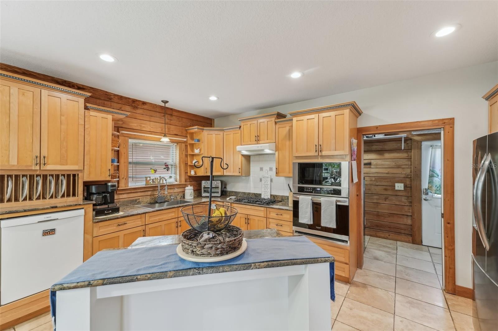 Image 14 of 85 For 5817 Myrtle Lane