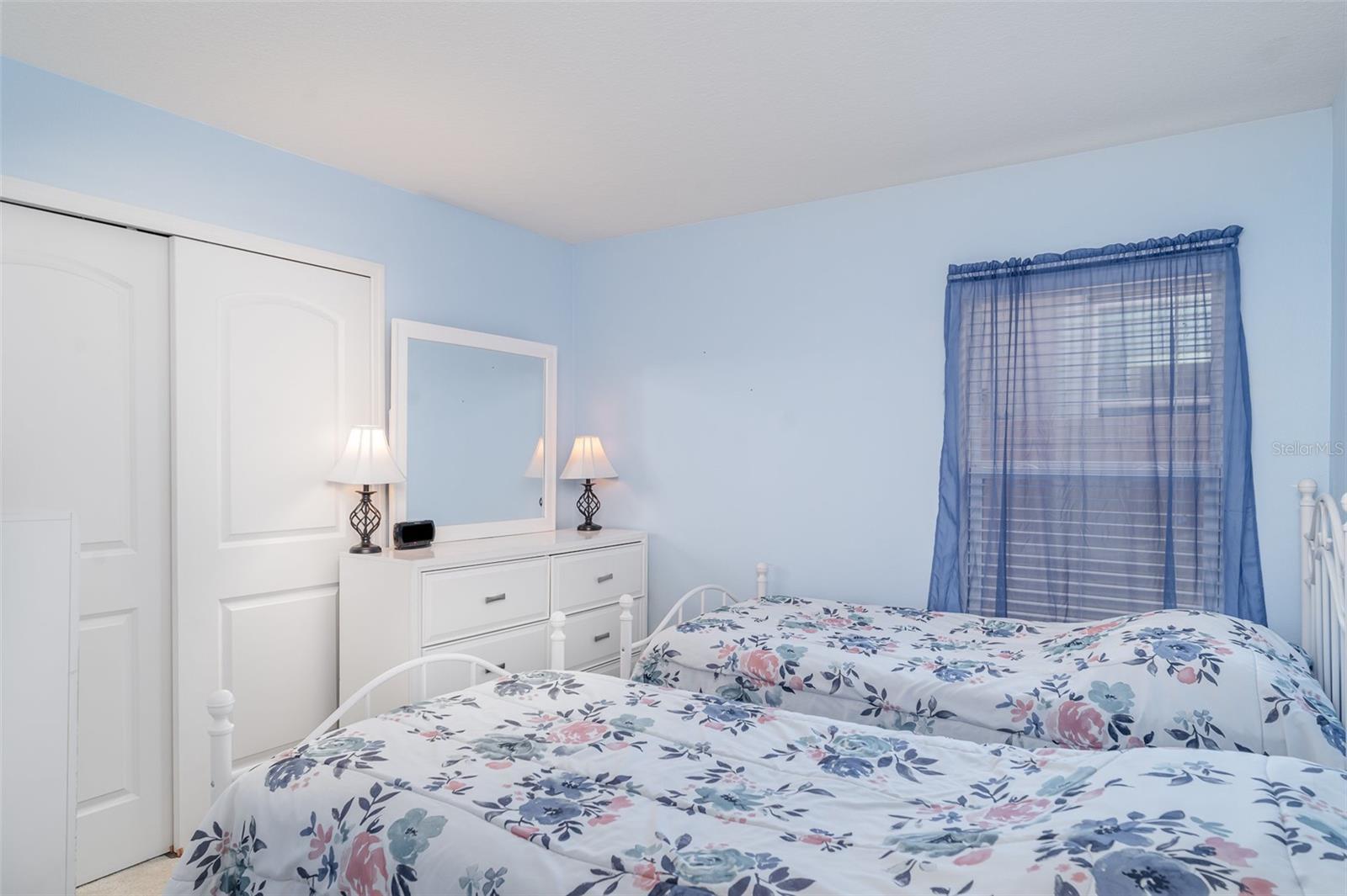 Image 17 of 27 For 10424 Laguna Plains Drive