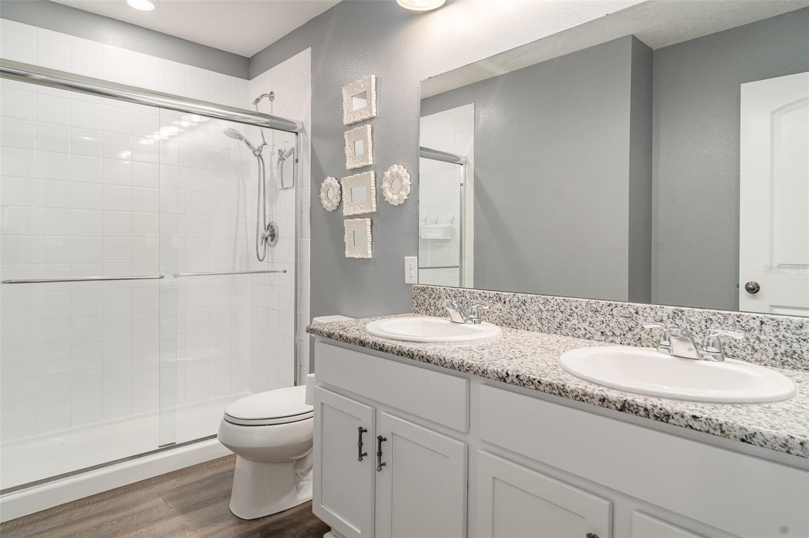 Image 18 of 27 For 10424 Laguna Plains Drive