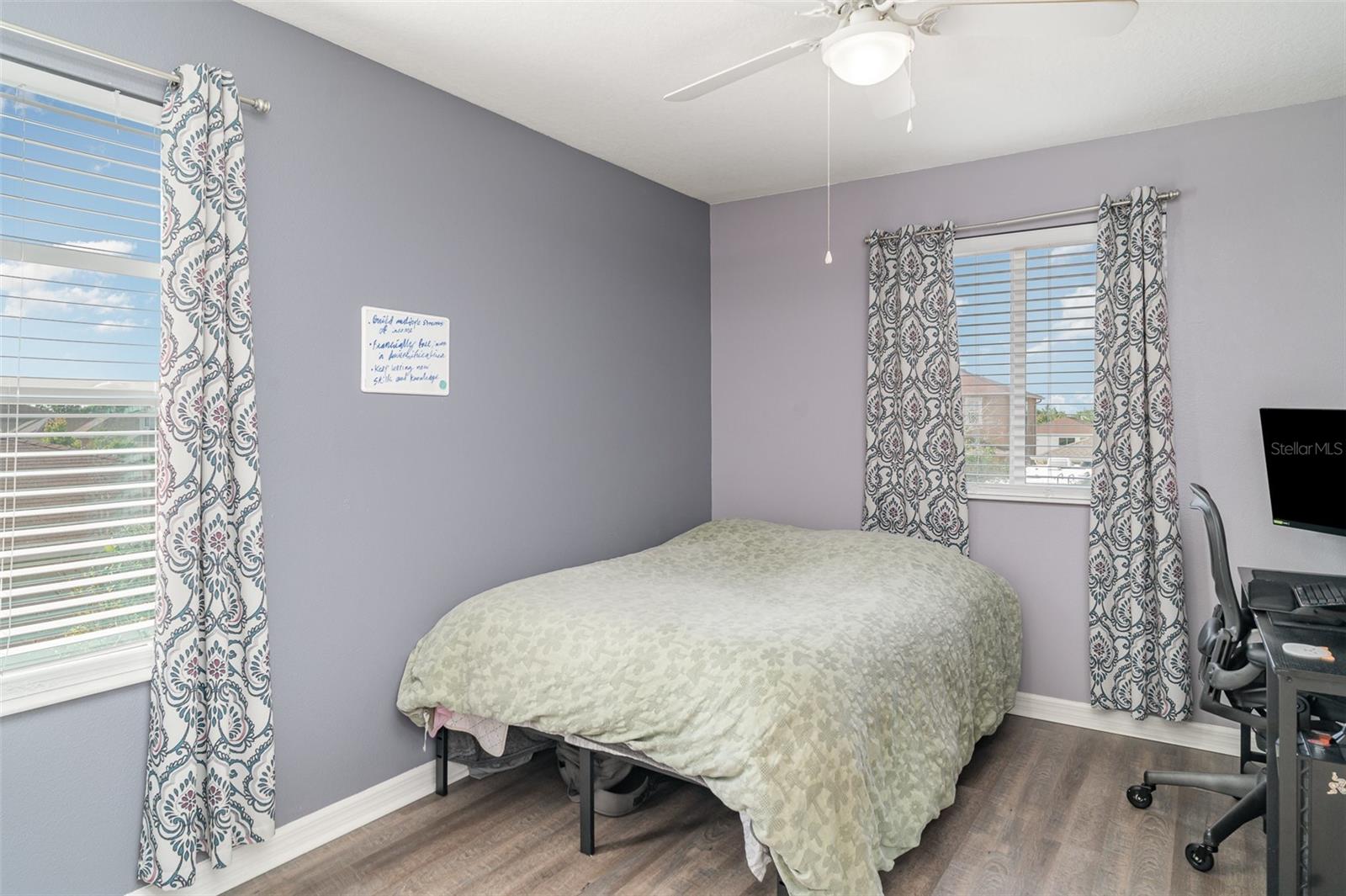 Image 19 of 27 For 10424 Laguna Plains Drive