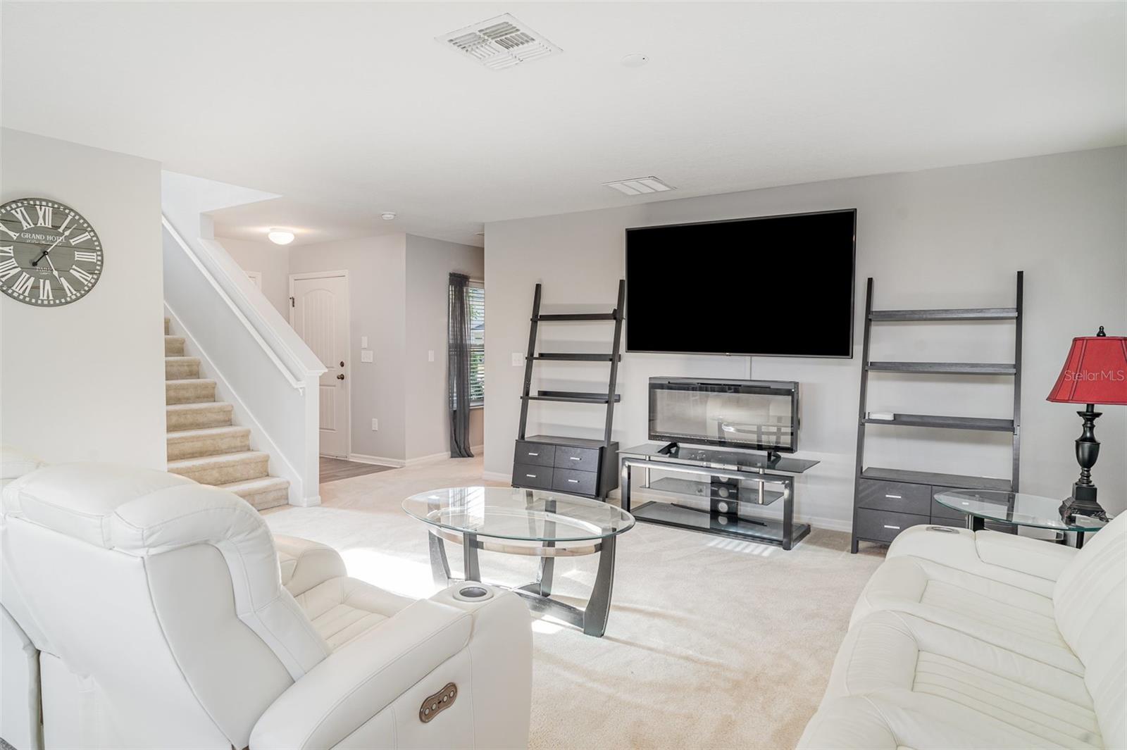 Image 7 of 27 For 10424 Laguna Plains Drive