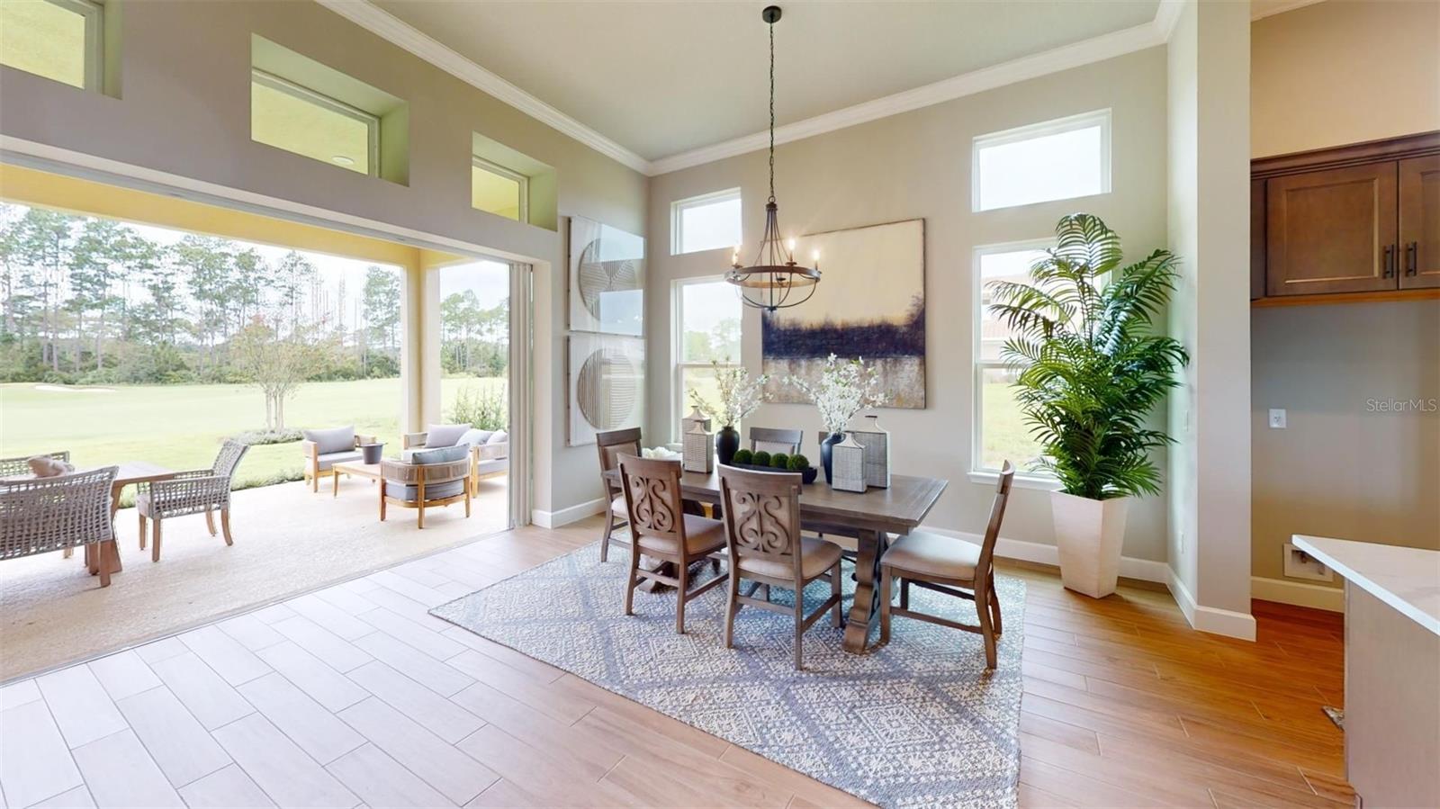 Image 14 of 40 For 426 Bourganville Drive