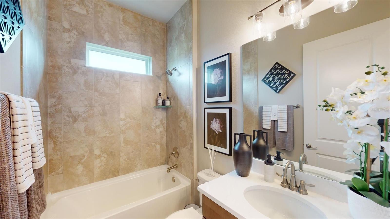 Image 30 of 40 For 426 Bourganville Drive