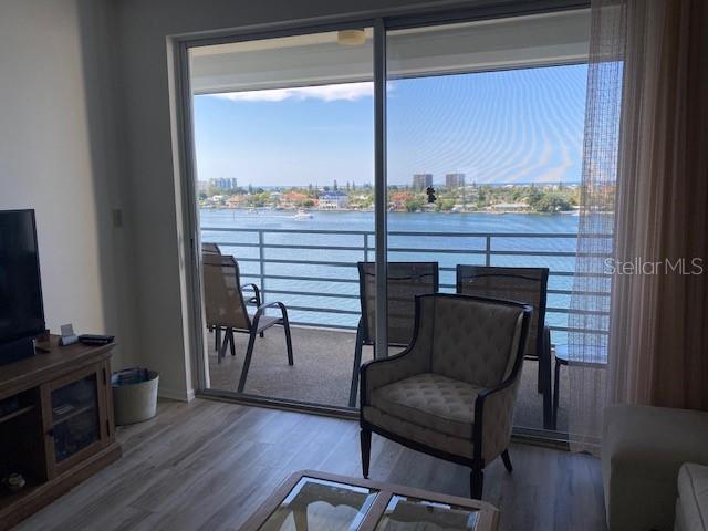 Image 5 of 52 For 7984 Sailboat Key Boulevard S 607